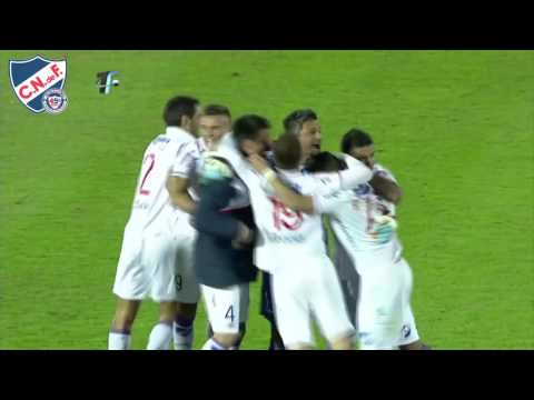 Estoyanoff insultando a sus compañeros luego de la final del Uruguayo 2015.