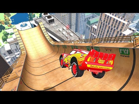 Rayo Lightning McQueen Mega Car Jumps Crashes Ep. 5 - GTA IV McQueen jump in water