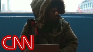 Computer programmer teaches homeless to code