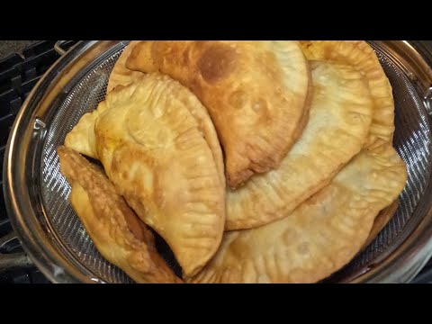 How to Make Empanadas de Pollo (Chicken Empanadas)
