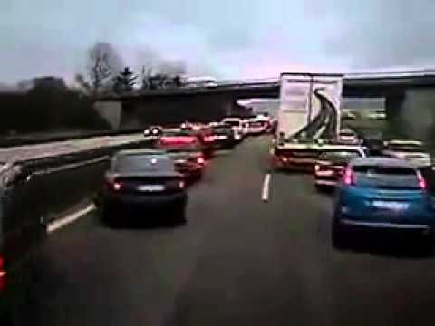 Как в Германия реагират на сирените на "Бърза помощ" 