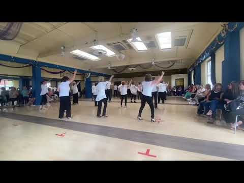 Balli Di Gruppo, Linda - Ballo Sulle Note Di Night Fever