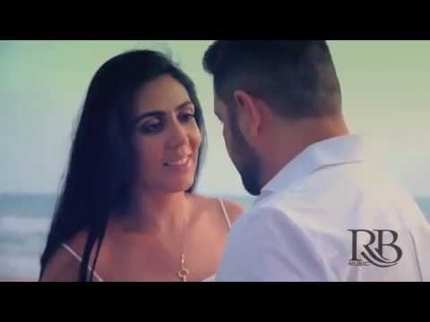 download lagu mp3 mp4 Me Gustas Cuando Te Enojas, download lagu Me Gustas Cuando Te Enojas gratis, unduh video klip Me Gustas Cuando Te Enojas