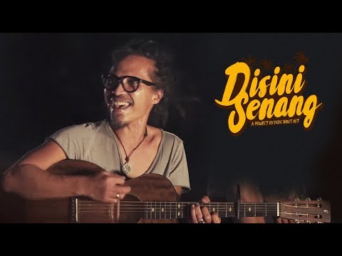 Ipang Lazuardi - Disini Senang (Official Video Clip)