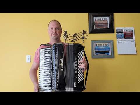 (SOLD!) - Beltuna Studio IV - pre-owned, Binci reeds! VIDEO #1 (Carnegie Accordion Company)