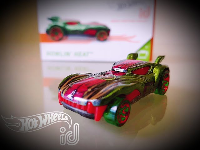 Vídeo relacionado con Hot Wheels Mattel ID Vehículo de Juguete, Coche Howlin Heat, +8 años (FXB08)