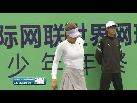 Jeline Vandromme [4] (BEL) vs Julia Stusek [5] (GER) // 7-5 6-4 // ITF Junior Finals // Group A