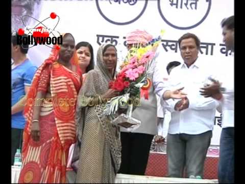 Kapil Sharma, Devendra Fhadnavis,  Madhur Bhandarkar & Poonam Mahajan at ‘’Swachh Bharat Abhiyan’’