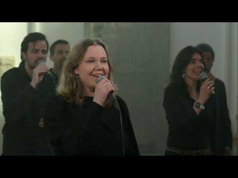 Lied 1006: Onze Vader in de hemel U staat zorgzaam om ons heen | Petrus in het land | KRO-NCRV