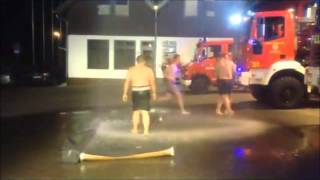 preview picture of video 'Cold Water Challenge Feuerwehr Braunfels'