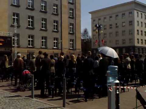 Katowiczanie oddali ostatni hołd parze prezydenckiej