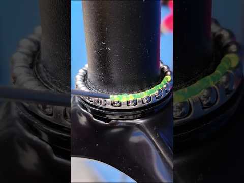 How to install front forks on a bicycle