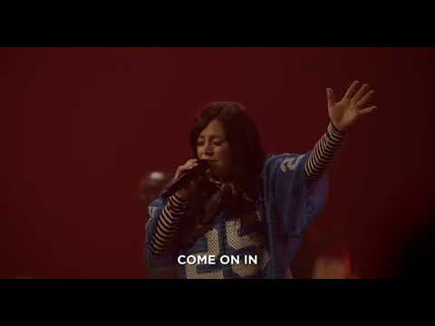 When Wind Meets Fire ( Kari Jobe and Cody Carnes) Gateway worship