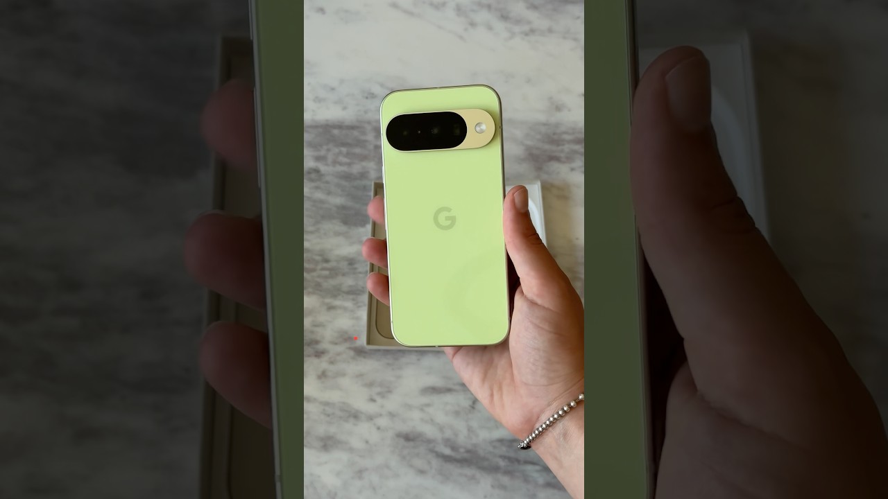 Unboxing Google’s New $799 Pixel 10 in Lemongrass 📲