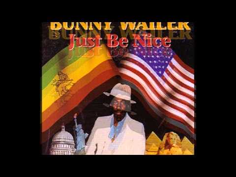 BUNNY WAILER - Electric Boogie