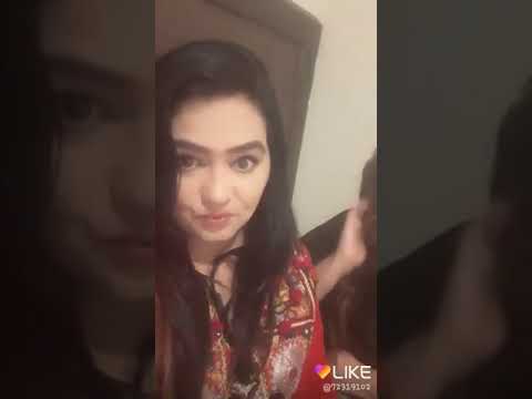 Rukhsar Memon and her friend Aliza in chill m00d after sh0w