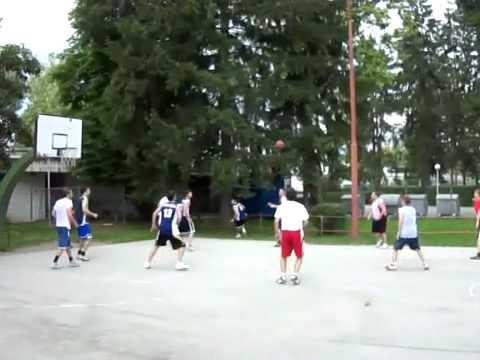 CroHoops Liga 2012 - Blokada Ante Matijevića (Medveščak) vs Kušlanova 09.06.2012.