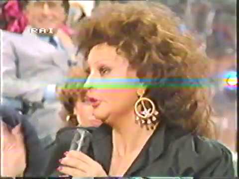 Angela Luce (con Pippo Baudo) - "No tu m'i a fa' fa'" (filmato raro "Domenica in" non esistente Rai)