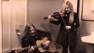 Those Mockingbirds - The Bloodiest Gums [Live from the men's room]