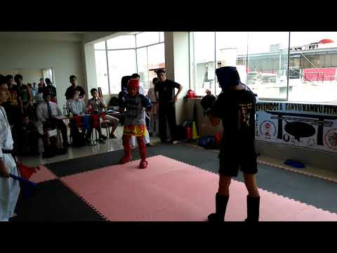 Combate Kick Light : Gian Franco Salcedo Vs. Abraham de la cruz (Finales)