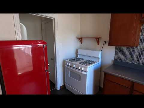 PL9756 - Charming Bungalow Style Apartment For Rent (Los Angeles, CA).