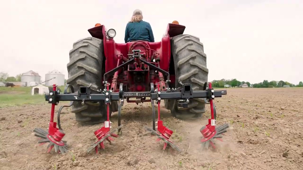 3-Point Hitch Tractor With Tilmor Tooling