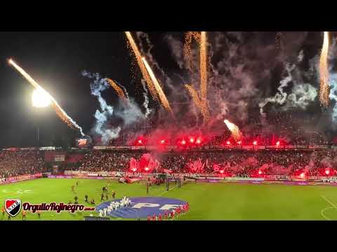 ¡Llegó la banda de Newell's Old Boys, la del más grande del interior! 🔥