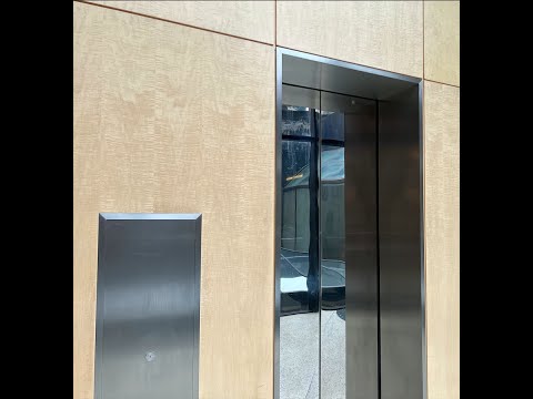 Westinghouse Glass Elevator At The 805 Offices/Atrium In East Midtown Manhattan NYC: (01/03/2022)