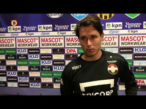 Etien Velikonja scoorde twee keer en is daar hartstikke blij mee