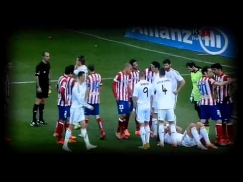 Atlético Madrid -Real Madrid Diego godin and pepe to yellow