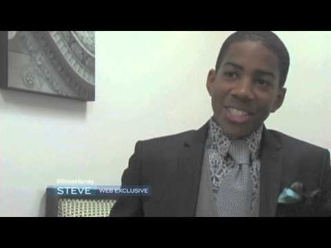 Wynton Harvey Eats Crickets...