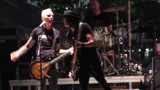 Am Radio with Guitar Intro-EVERCLEAR in concert