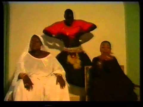 Ndeye Diarra Gueye (feat Ndella) - DJAMBAL clip vidéo