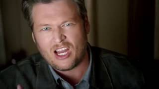 Blake Shelton - Boys 'Round Here ft  Pistol Annies &amp; Friends Official Music Video