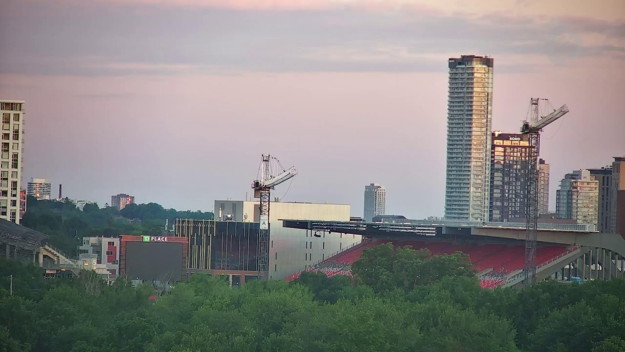 Live webcam view of Ottawa Skyline & Lansdowne Park