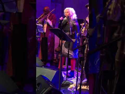 Debbie Harry and Jazz Passengers - Olé