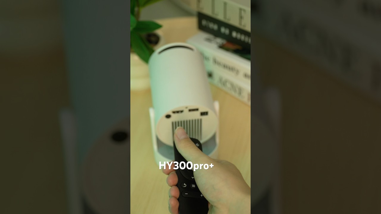 Vidéo projecteur portable compact ultra video thumbnail