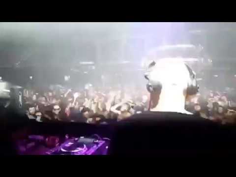 Stefano Noferini plays Ugur Project - Bangerz (Off Key Remix) live MDM Night Club Argentina