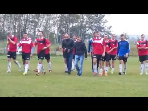 KS Żupawa - SIarka II Tarnobrzeg (radość piłkarzy KS Żupawy)