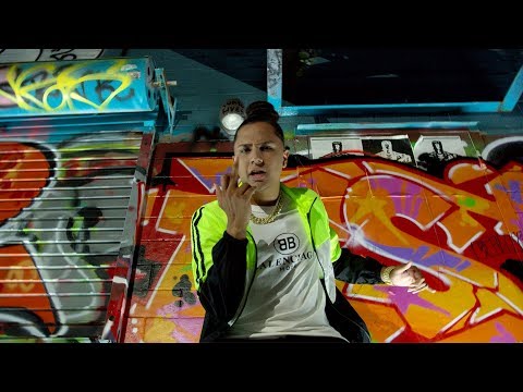 Davis Flow - Me Tienen Que Soportar (Official Music Video)