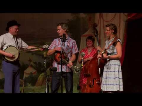 04 Foghorn Stringband 2014-01-18 Little Blue Eyes