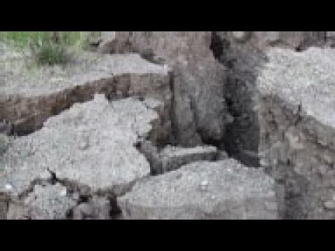 Peru homes swallowed up by cracks in the earth