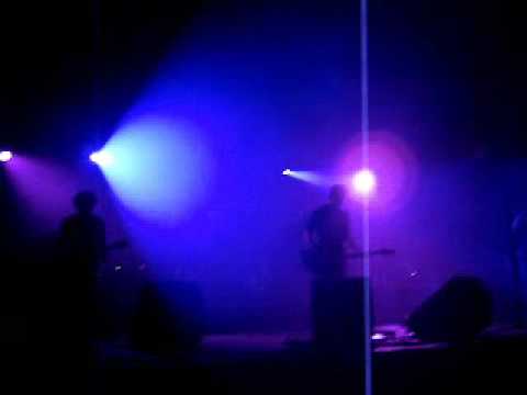 Sula Ventrebianco - Contorni e muri (Live)