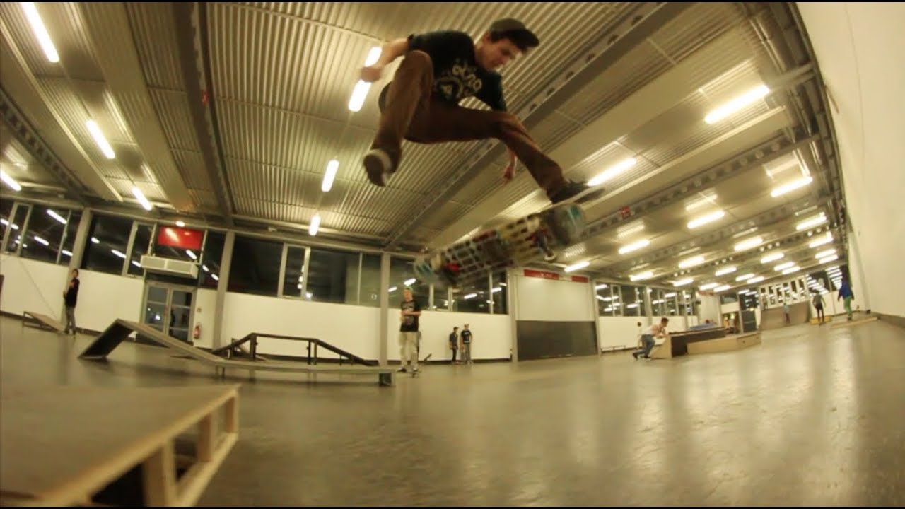 Jonny Giger: Triple Tre Flip