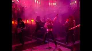 Twisted Sister – I Am (I&#39;m Me) (Top Of The Pops 21st April 1983) (HD 60fps)