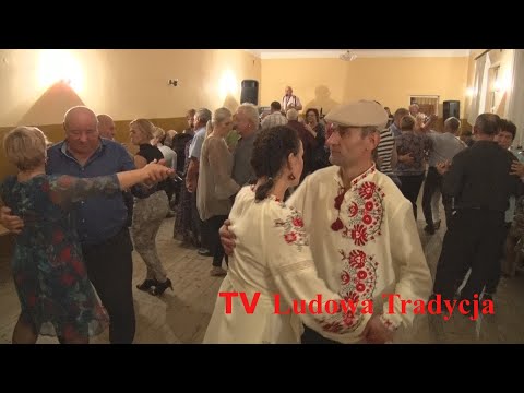 Piękny, romantyczny kawałek "Tam za Wisłą" zaśpiewał Z. Kwapiński z Kapelą K. Wieruszewskiego