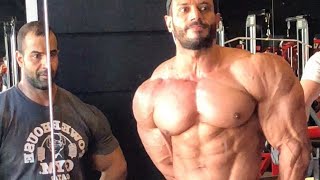 Big muscle man flexing