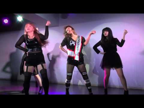 4CCREW     RANIA  DEMONSTRATE  COVER
