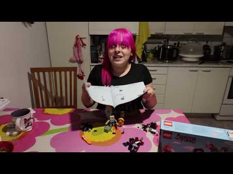 Lego 21308 - Adventure Time Ice King and Gunther timelapse