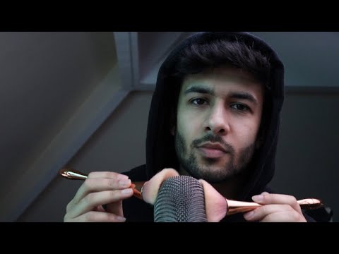 asmr mic brushing with 18 different brushes